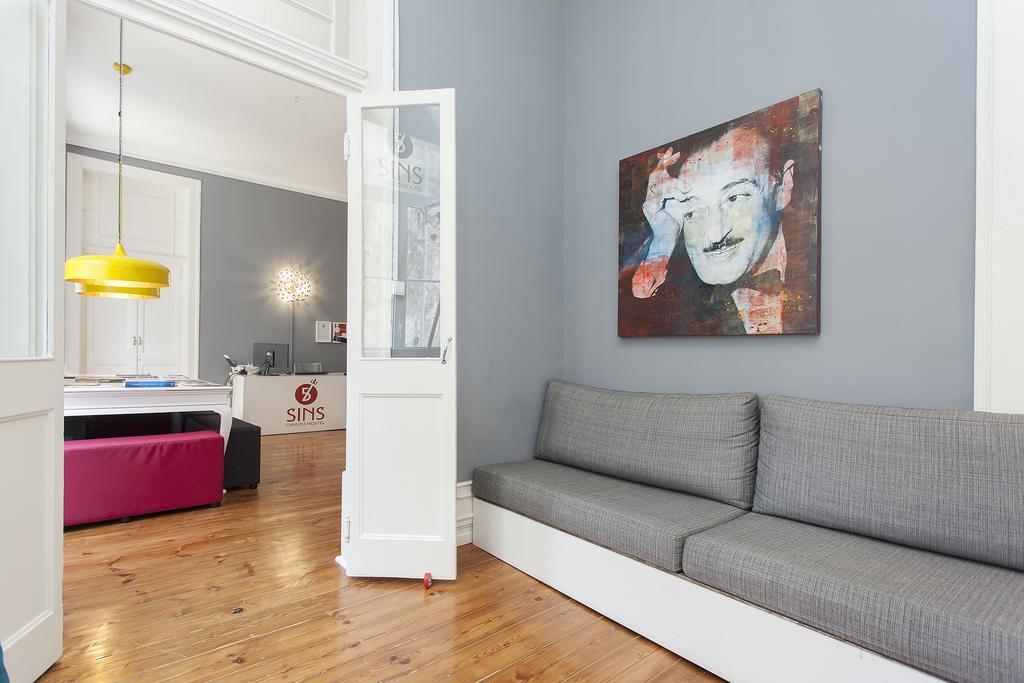 5 Sins Chiado Hostel リスボン エクステリア 写真