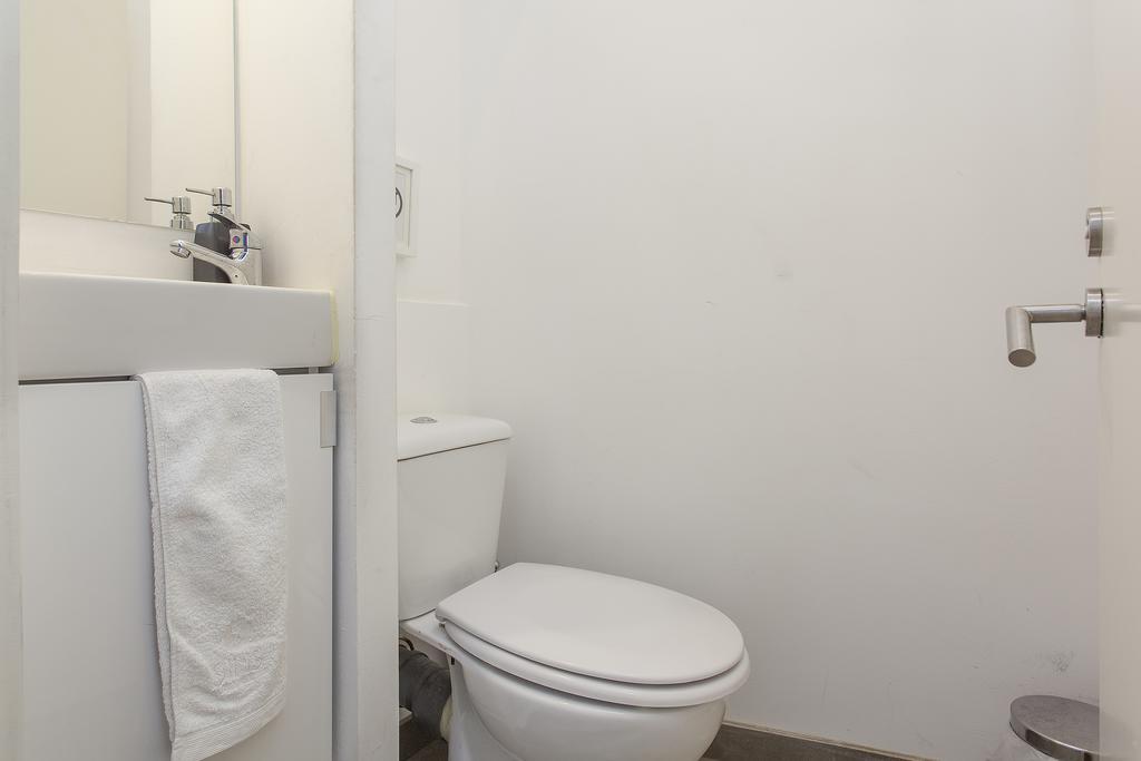 5 Sins Chiado Hostel リスボン エクステリア 写真