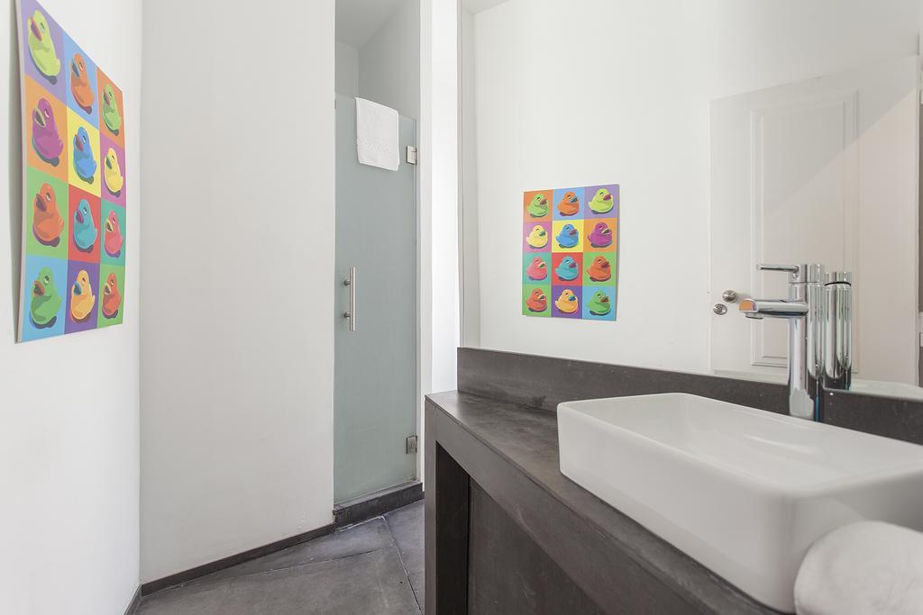 5 Sins Chiado Hostel リスボン エクステリア 写真